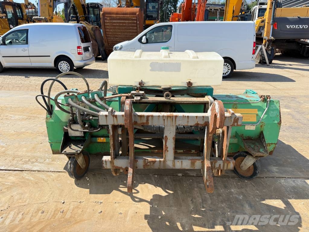 SMB UKM 2.5 - Sweeper / Kehrmaschine / Veegmachine كناسات