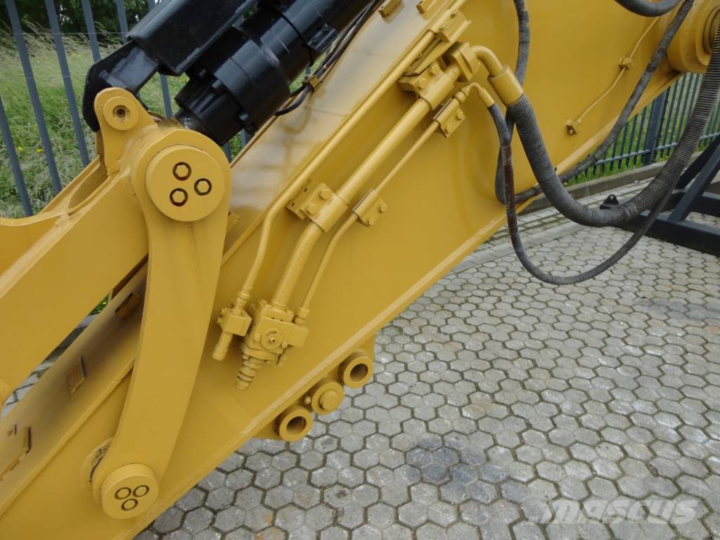 CAT 352 |349 | 345 UHD and retrofit boom Retroexcavadoras