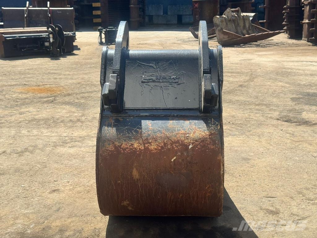 CAT Excavation bucket HH-3-600 CW30S Bakken