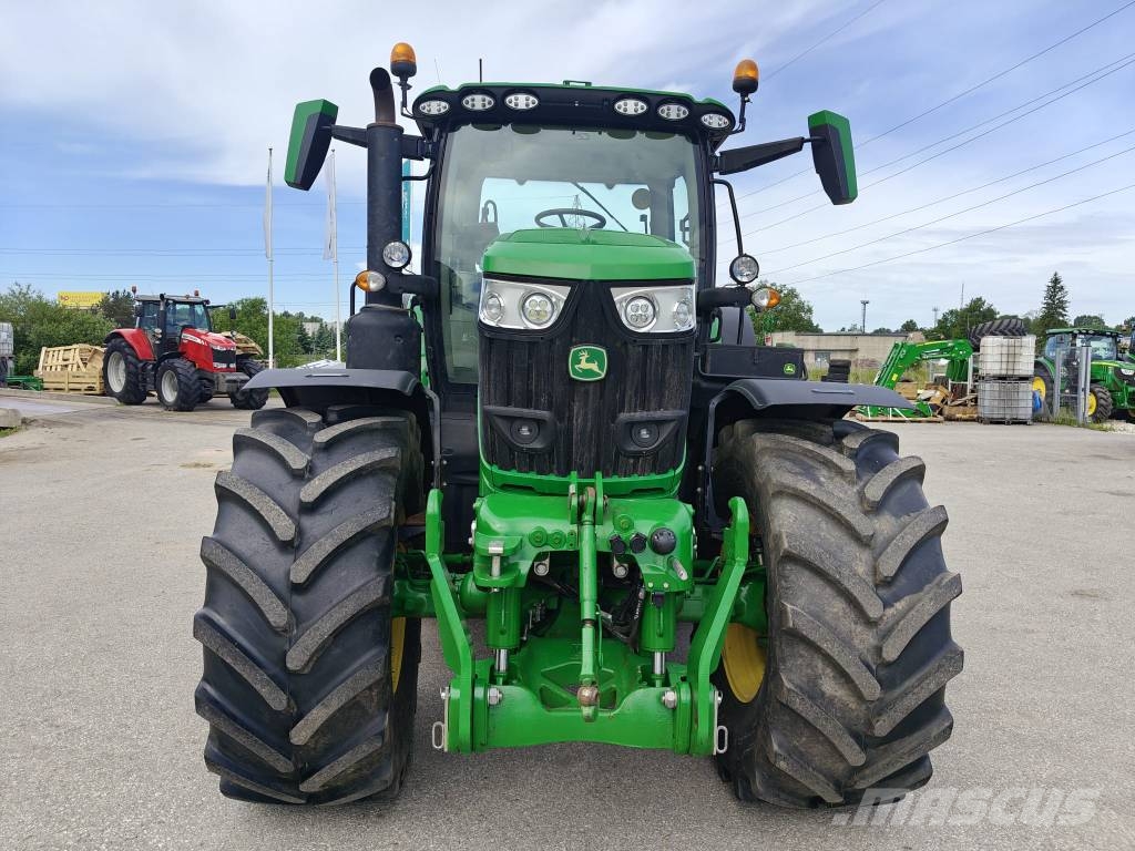 John Deere 6R 215 Tractores