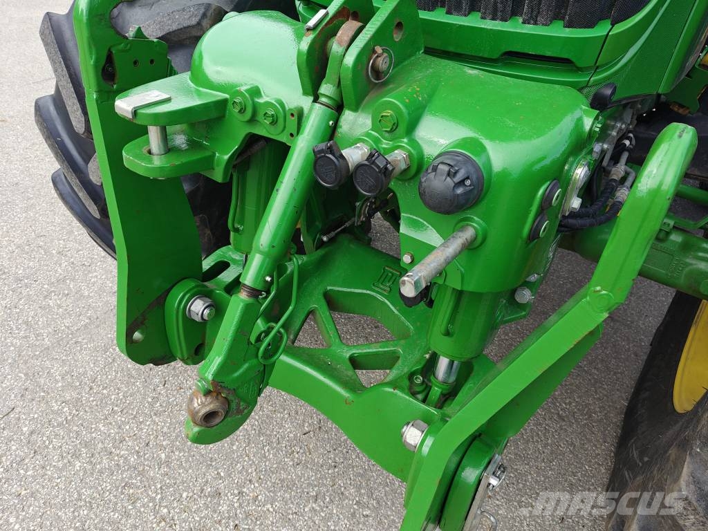 John Deere 6R 215 Tractores