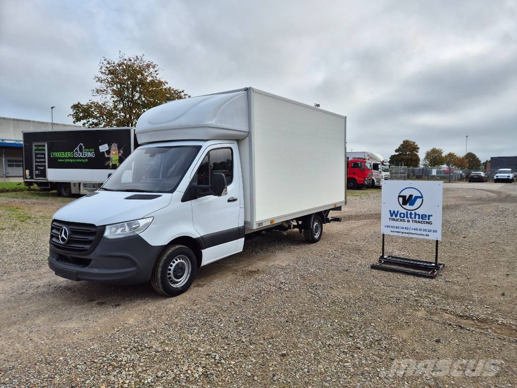 Mercedes-Benz Sprinter 317 med kasse og lift Изотермический фургон