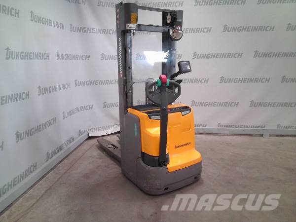 Jungheinrich EJC 216 Käyden ajettavat pinoamistrukit
