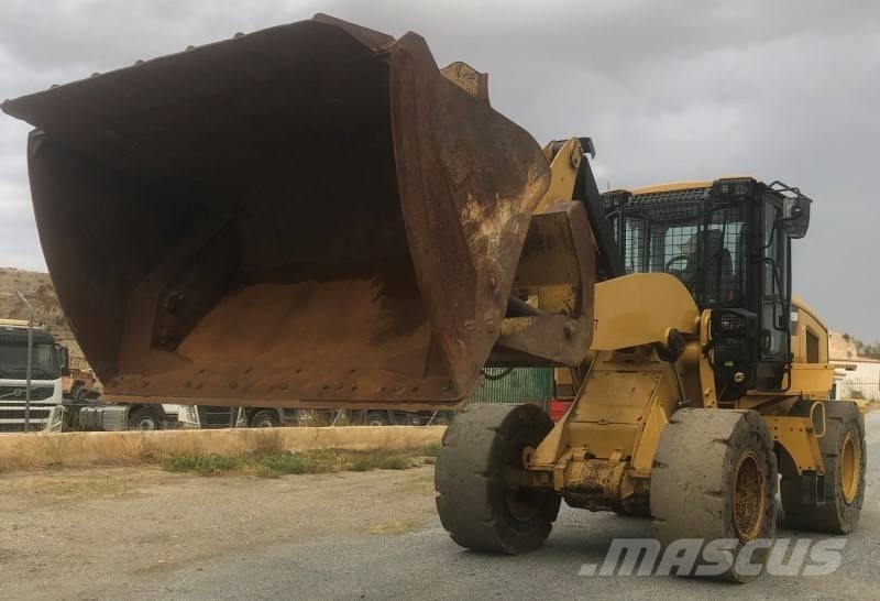 CAT 926M Wheel loaders