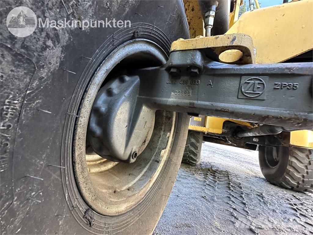 Volvo L32Z Kolesni nakladalci