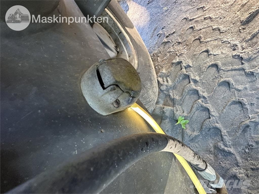 Volvo L32Z Kolesni nakladalci
