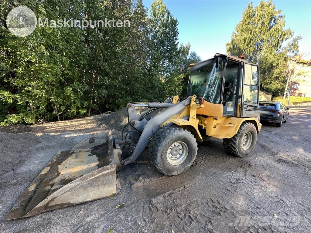 Volvo L32Z Kolesni nakladalci