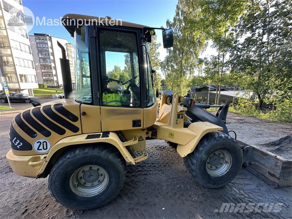 Volvo L32Z Kolesni nakladalci
