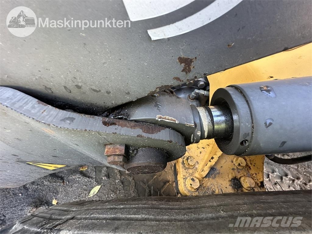 Volvo L32Z Kolesni nakladalci