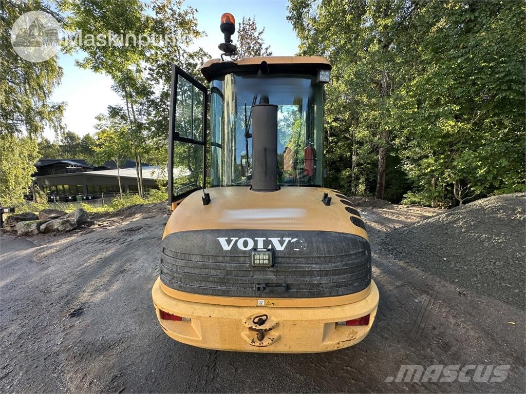 Volvo L32Z Kolesni nakladalci
