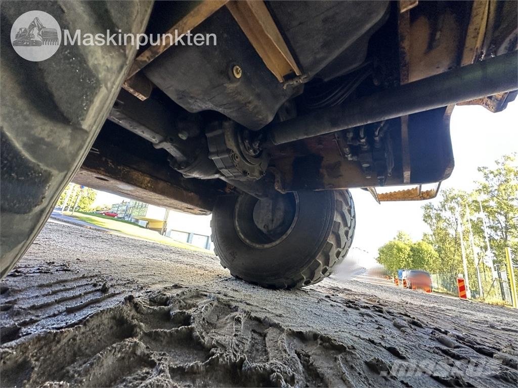 Volvo L32Z Kolesni nakladalci