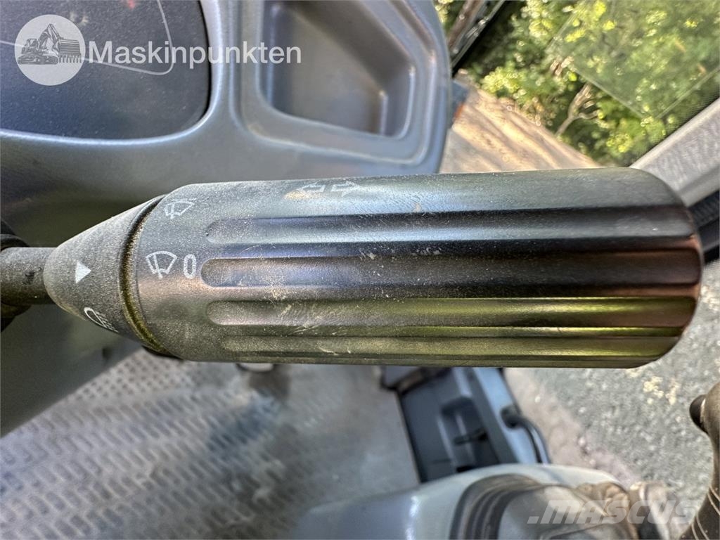 Volvo L32Z Kolesni nakladalci