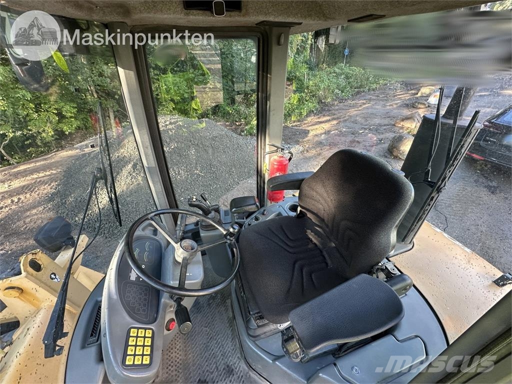 Volvo L32Z Kolesni nakladalci