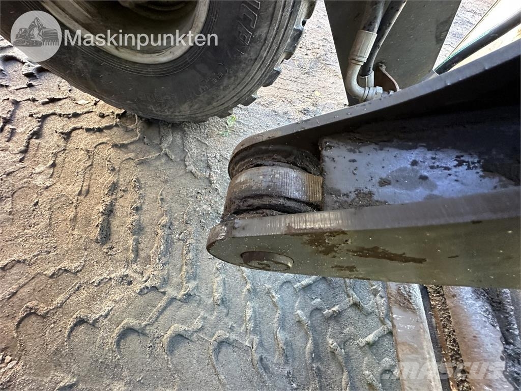 Volvo L32Z Kolesni nakladalci