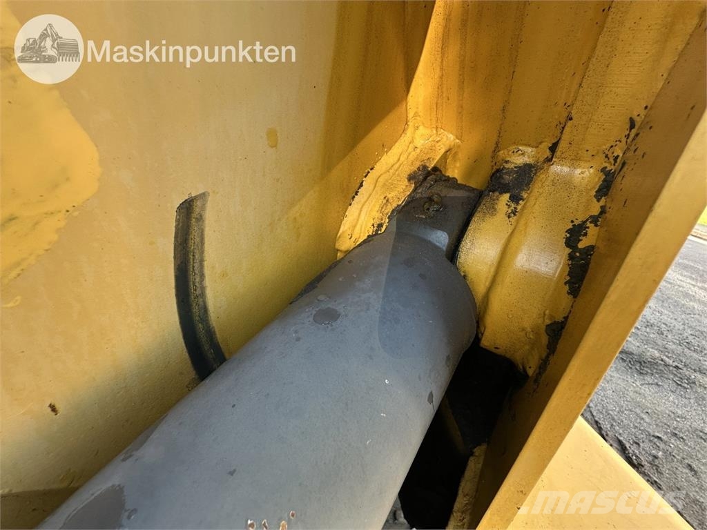 Volvo L32Z Kolesni nakladalci