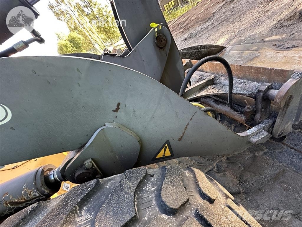Volvo L32Z Kolesni nakladalci