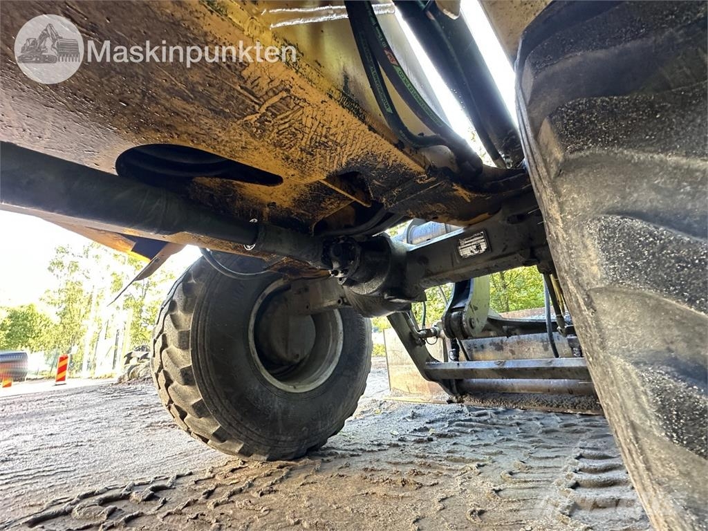Volvo L32Z Kolesni nakladalci