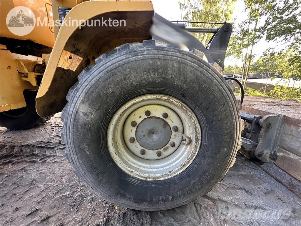 Volvo L32Z Kolesni nakladalci