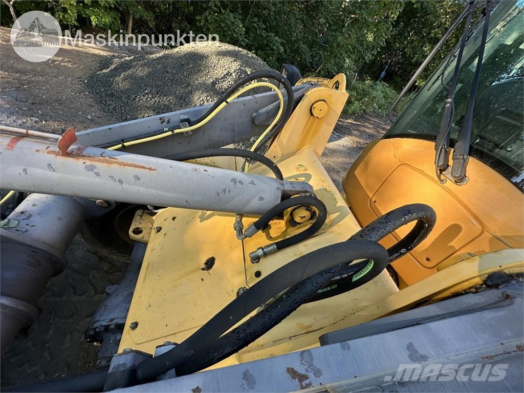 Volvo L32Z Kolesni nakladalci