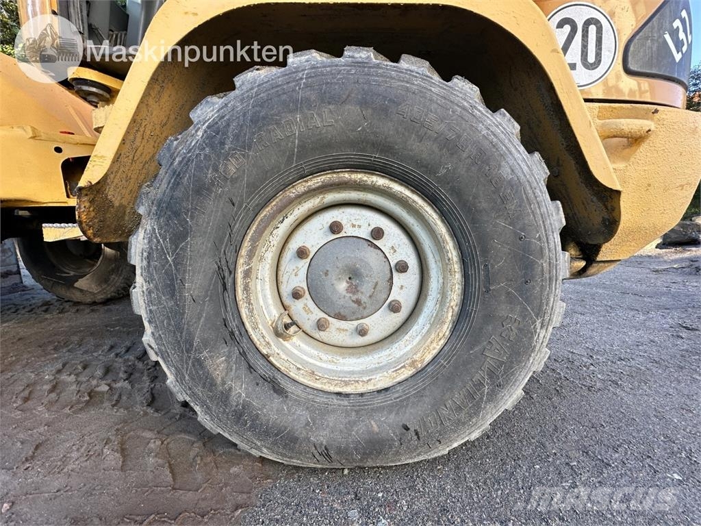 Volvo L32Z Kolesni nakladalci