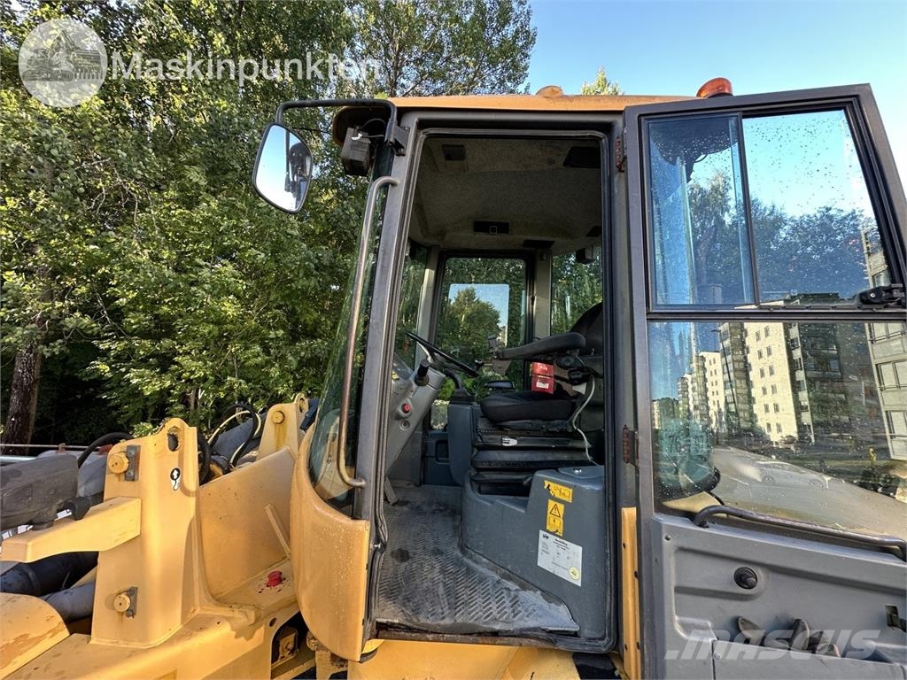 Volvo L32Z Kolesni nakladalci