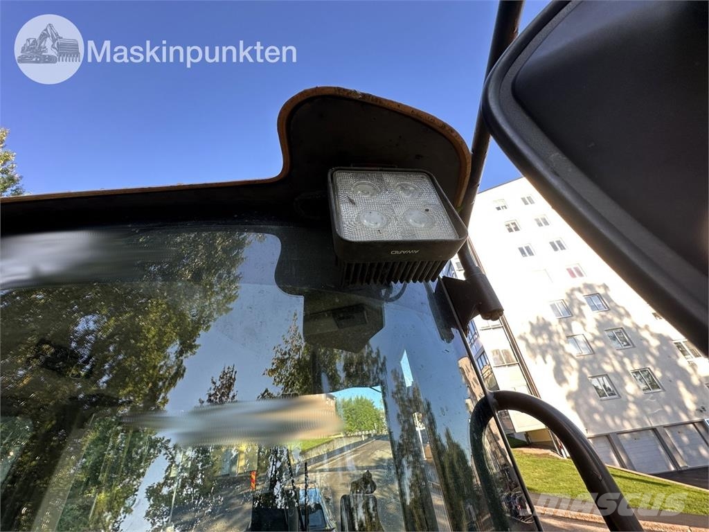 Volvo L32Z Kolesni nakladalci