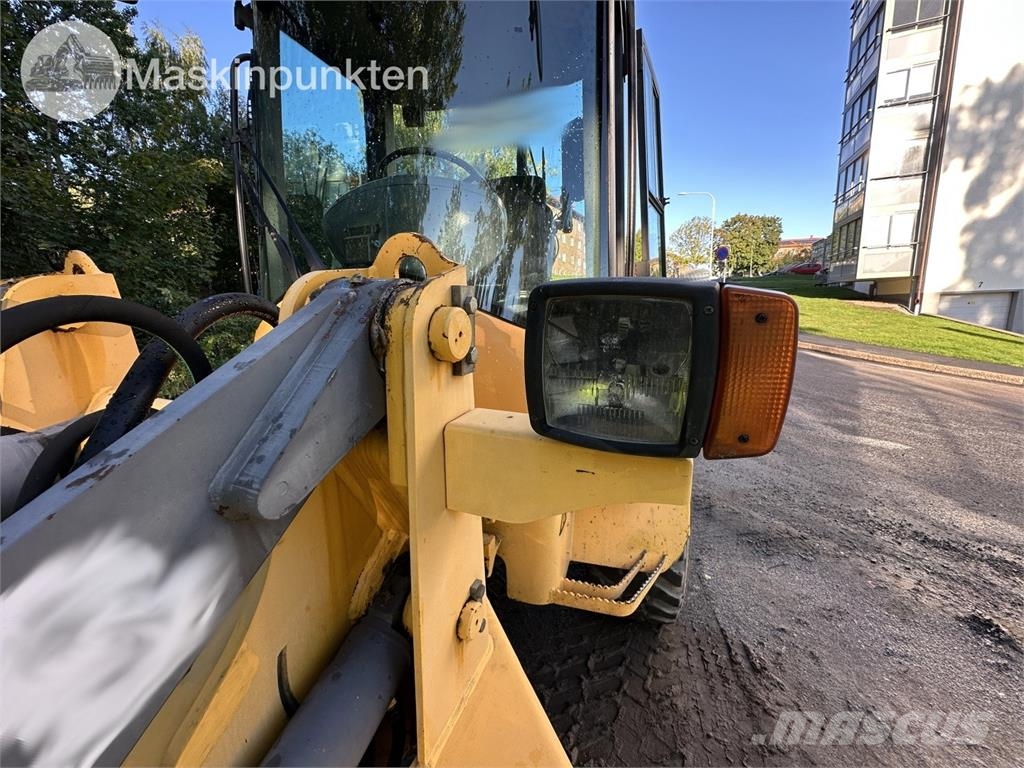Volvo L32Z Kolesni nakladalci