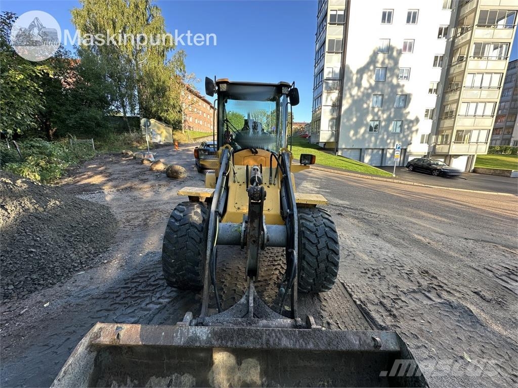 Volvo L32Z Kolesni nakladalci