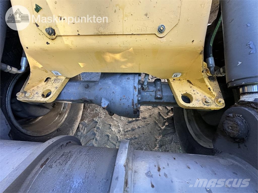 Volvo L32Z Kolesni nakladalci