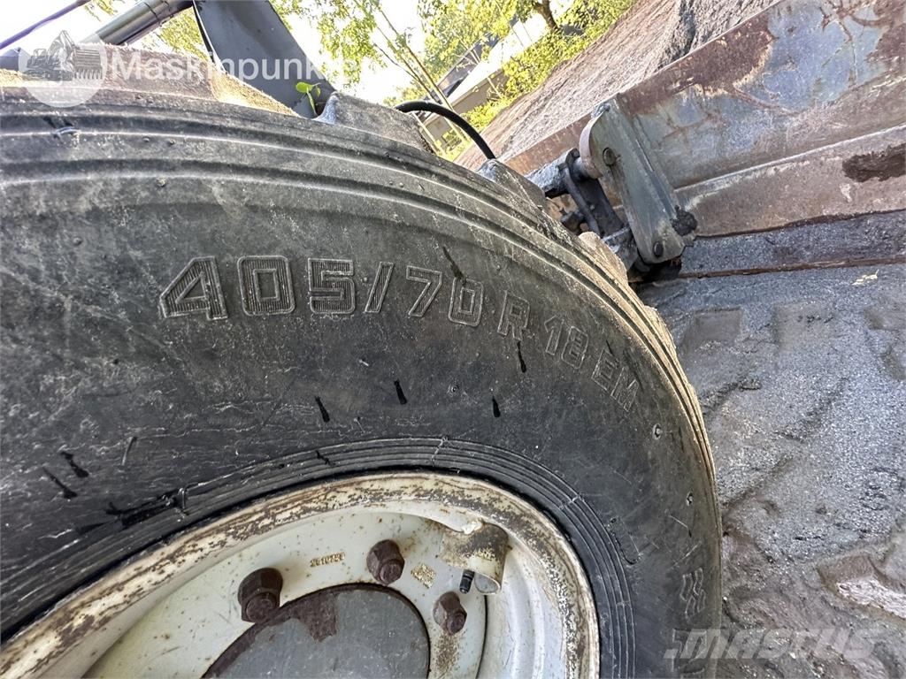 Volvo L32Z Kolesni nakladalci
