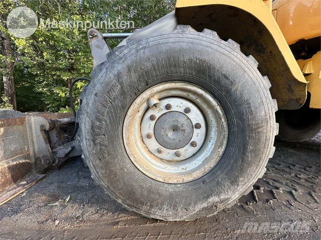 Volvo L32Z Kolesni nakladalci