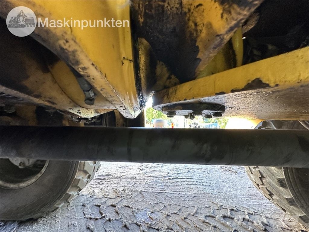 Volvo L32Z Kolesni nakladalci