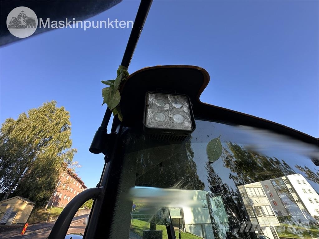 Volvo L32Z Kolesni nakladalci