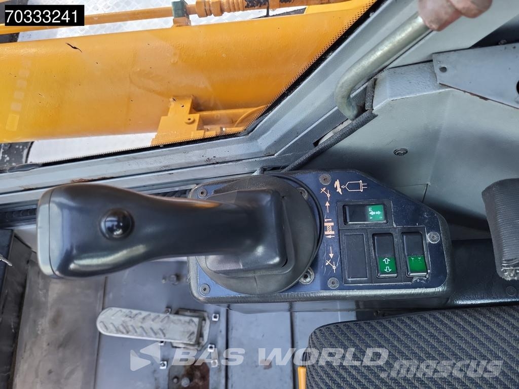 Liebherr LTM1030-2 Žeriavy pre ťažký terén