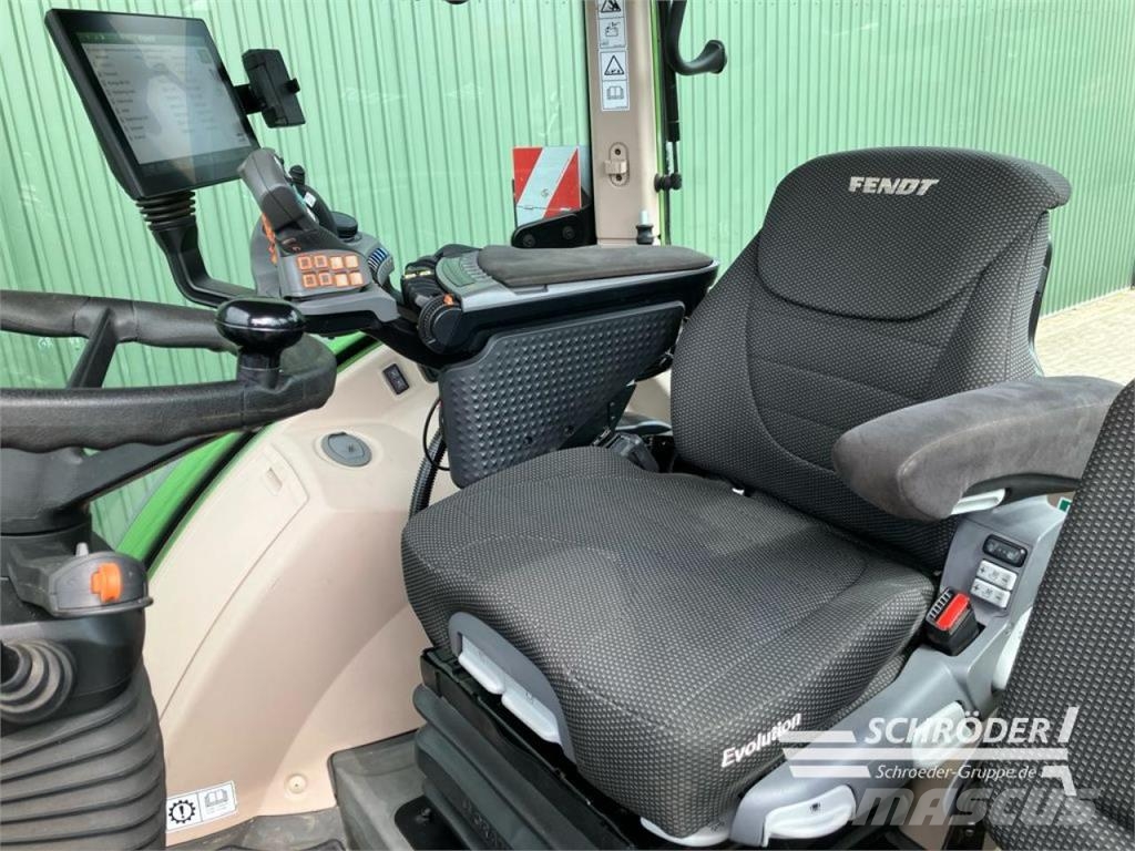 Fendt 724 VARIO GEN6 PROFI PLUS Traktoren