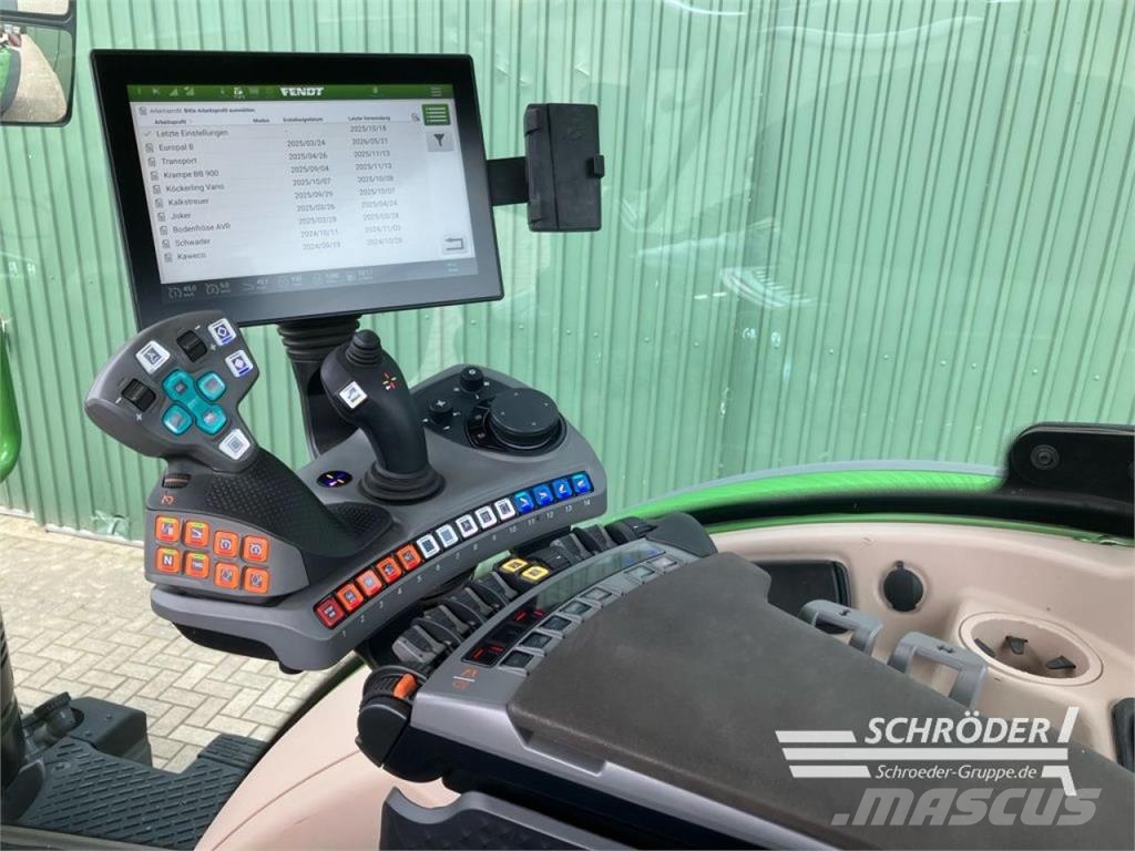 Fendt 724 VARIO GEN6 PROFI PLUS Tractors
