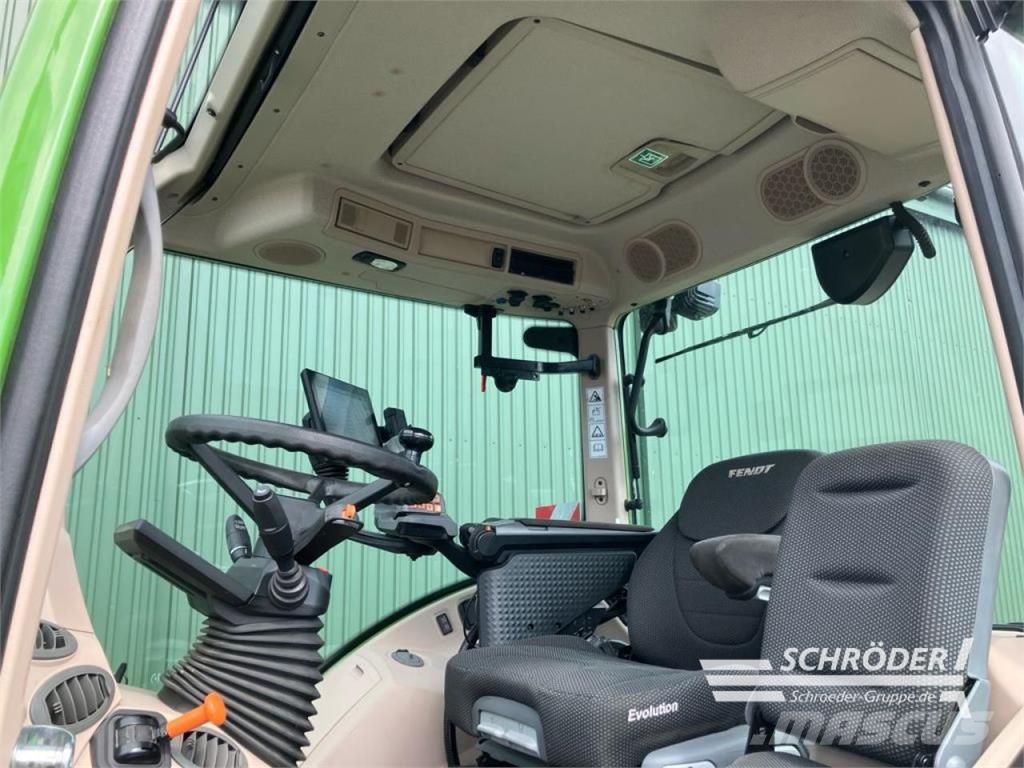 Fendt 724 VARIO GEN6 PROFI PLUS Traktoren