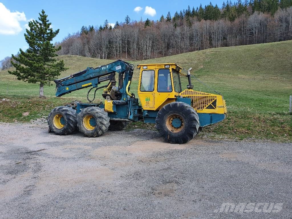 HSM im Kundenauftrag mob.015208945771 904 6 Rad Skidders