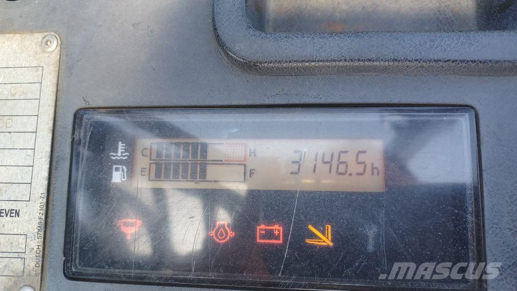Toyota 02-8FDF25 Дизелови камиони
