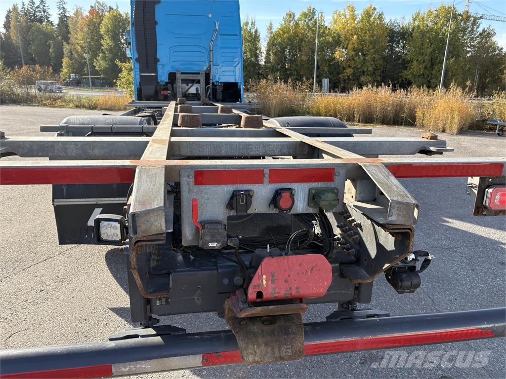 Volvo FH460 6x2 LNG Tovornjaki-šasije
