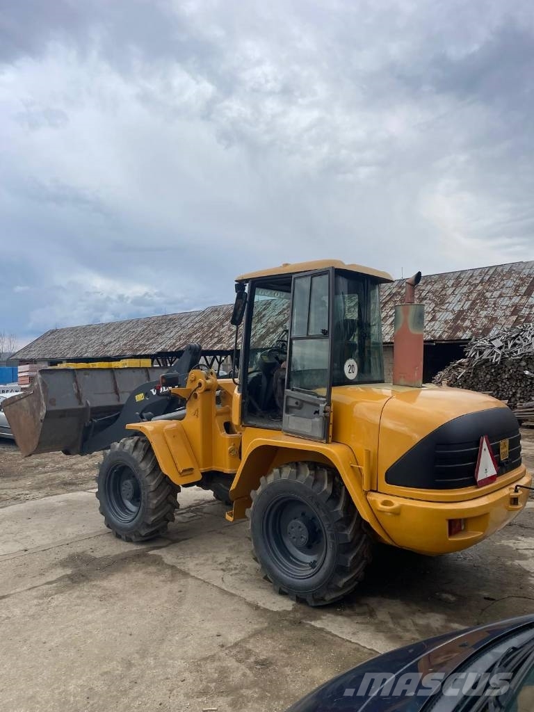 Volvo L 40 B Колесни товарачи