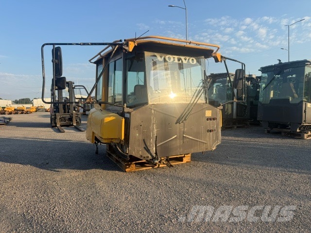 Volvo A 40 D USED CAB كابينة والداخلية