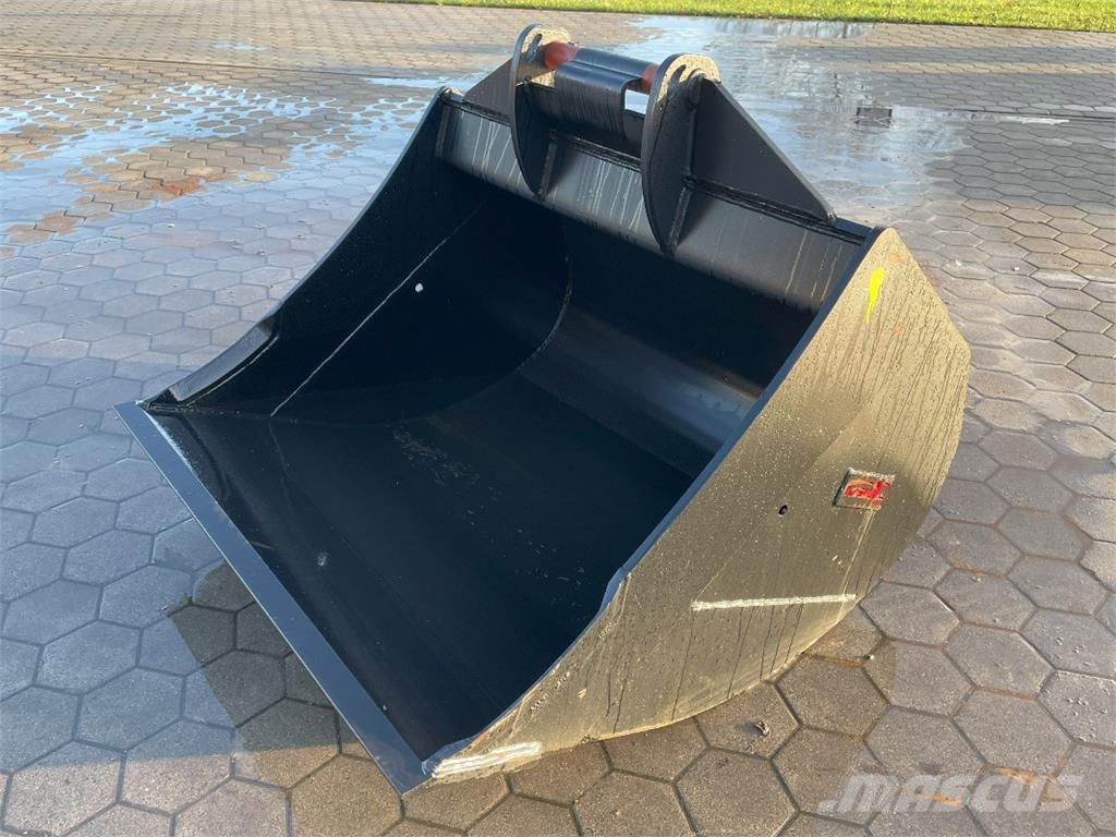  TIEFLÖFFEL 1.500 MM BREIT Farm machinery