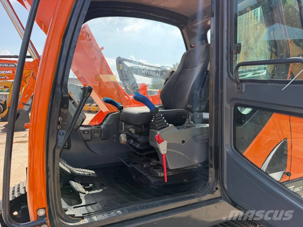 Doosan DX75 Pelle sur chenilles