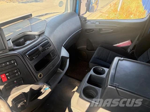 Mercedes-Benz Atego 1221 Camiones caja cerrada