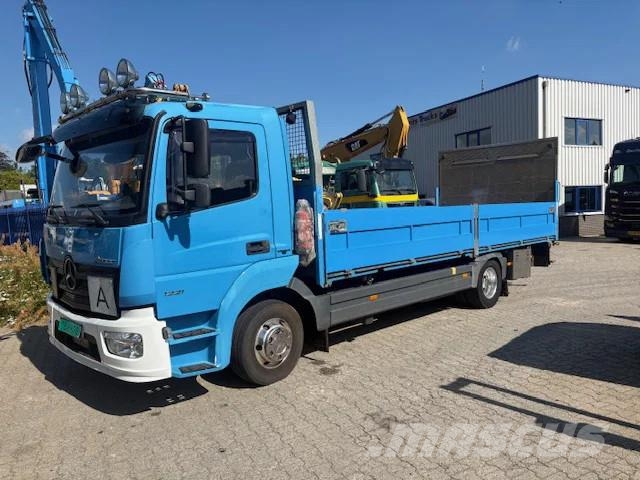 Mercedes-Benz Atego 1221 Camiones caja cerrada