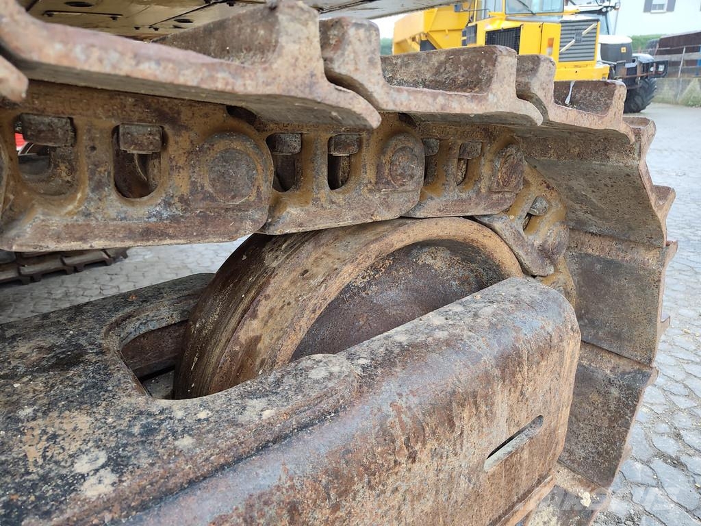 CAT 374F D . Raupenbagger