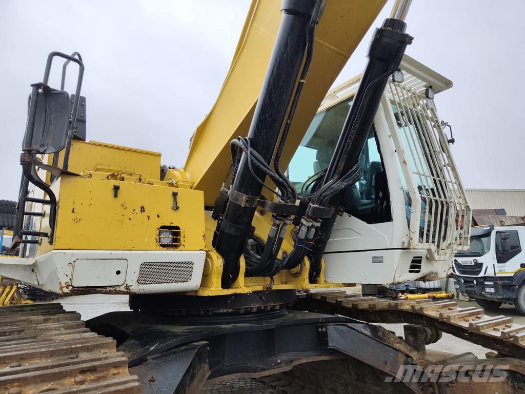 CAT 374F D . Raupenbagger