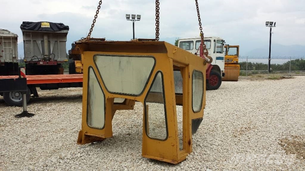 CAT Καμπίνα Caterpillar Cabins and interior