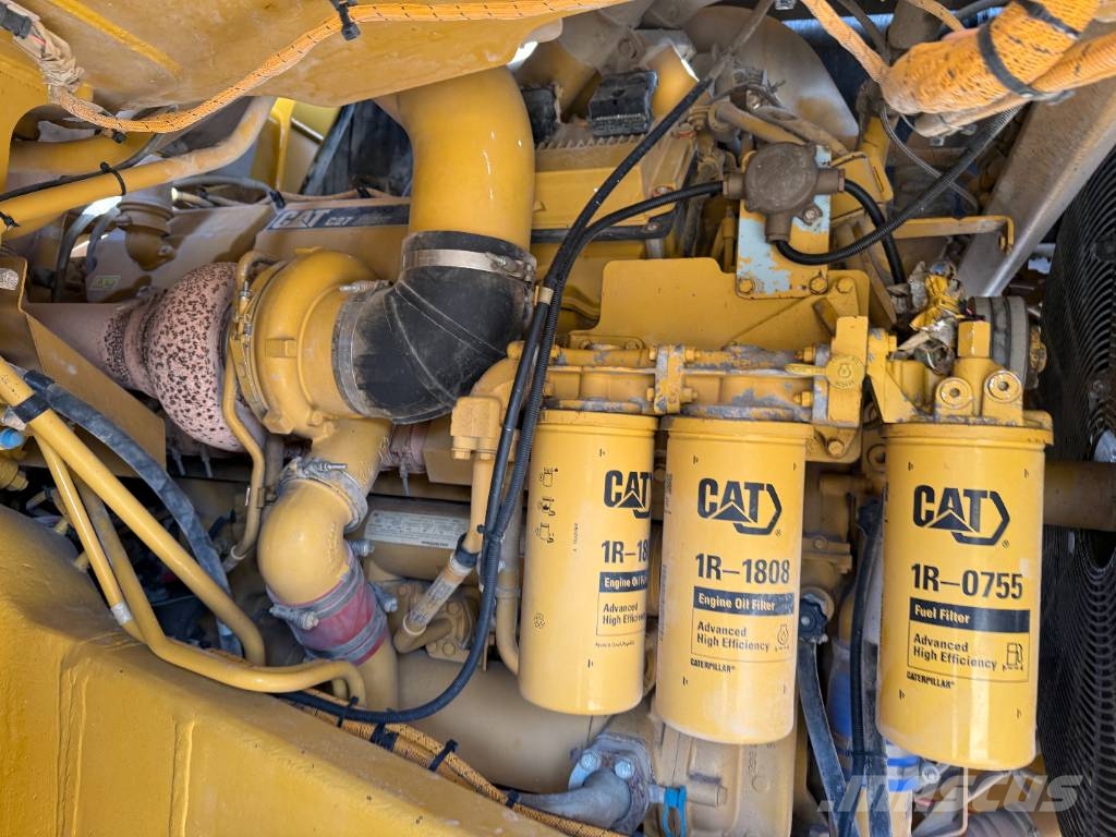 CAT 775F - German Machine / Auto Greasing Starre dumpers